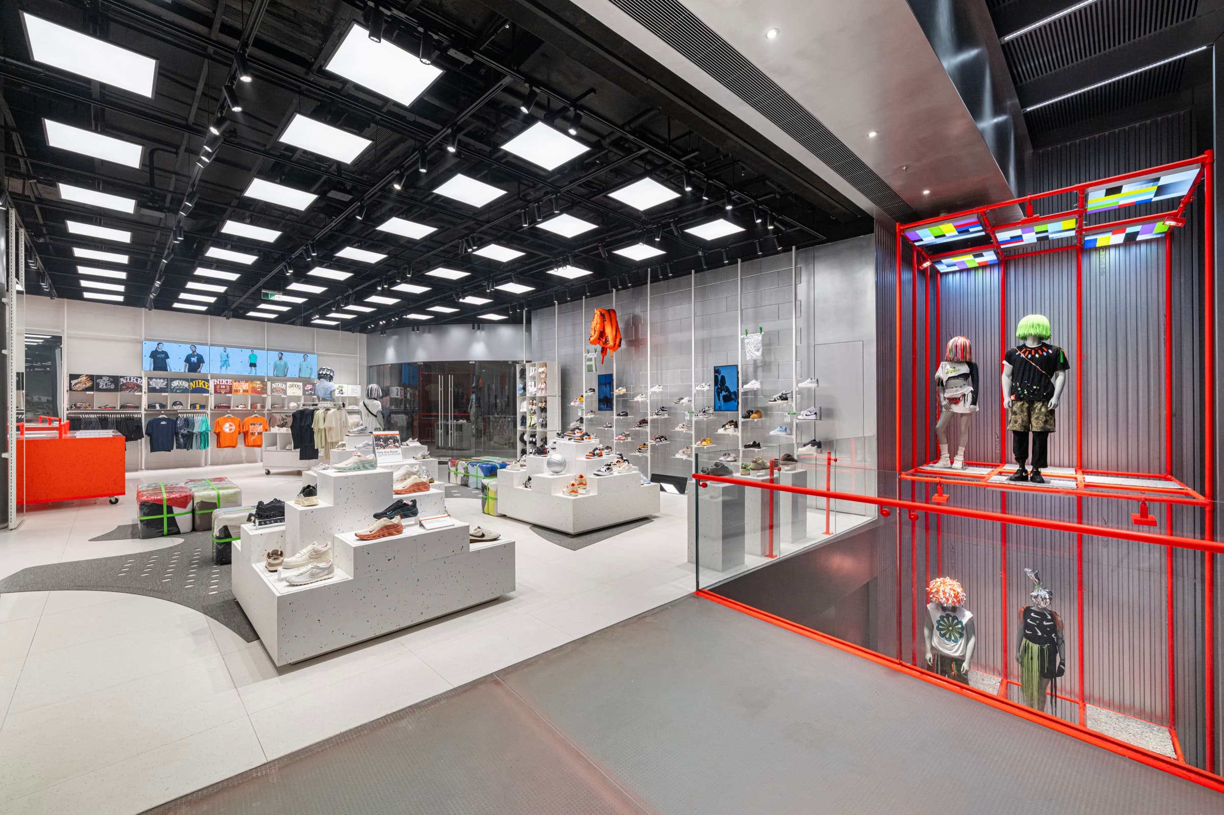 Nike Style Guangzhou, Nike's Style concept at Parc Central: two floors of sport, streetwear and make-your-own.