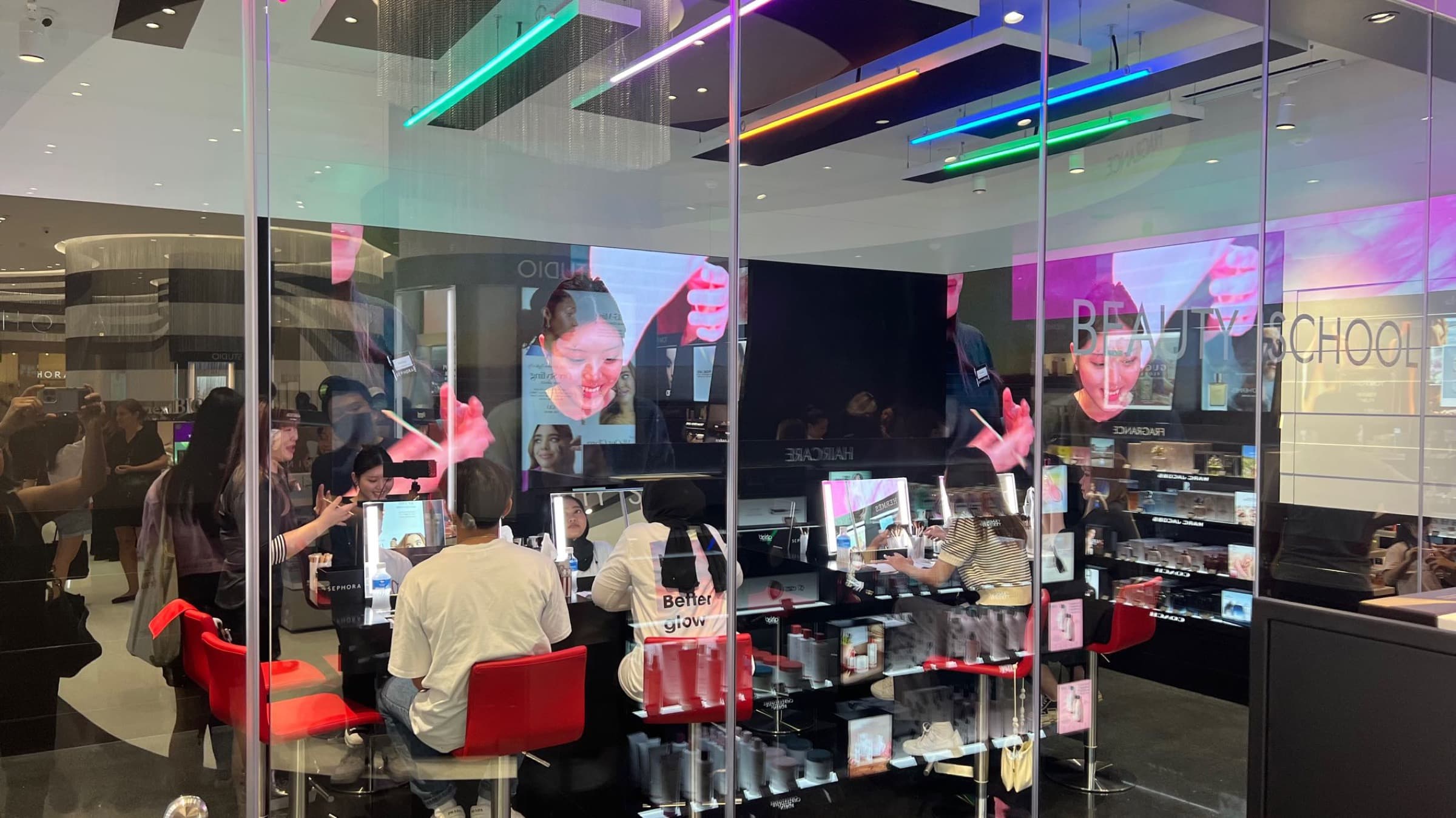 Sephora Next-Gen Retail, image 1
